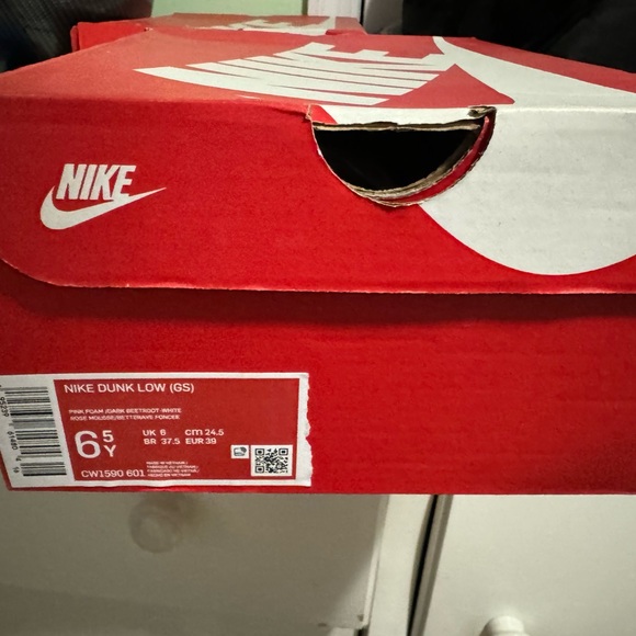 Nike Dunks - Picture 3 of 3